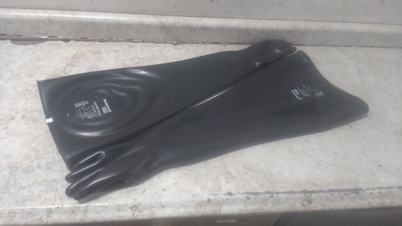 Honeywell North 8N3032/9Q Size 9-3/4 32 In L Neoprene Seamless Dry Box Gloves