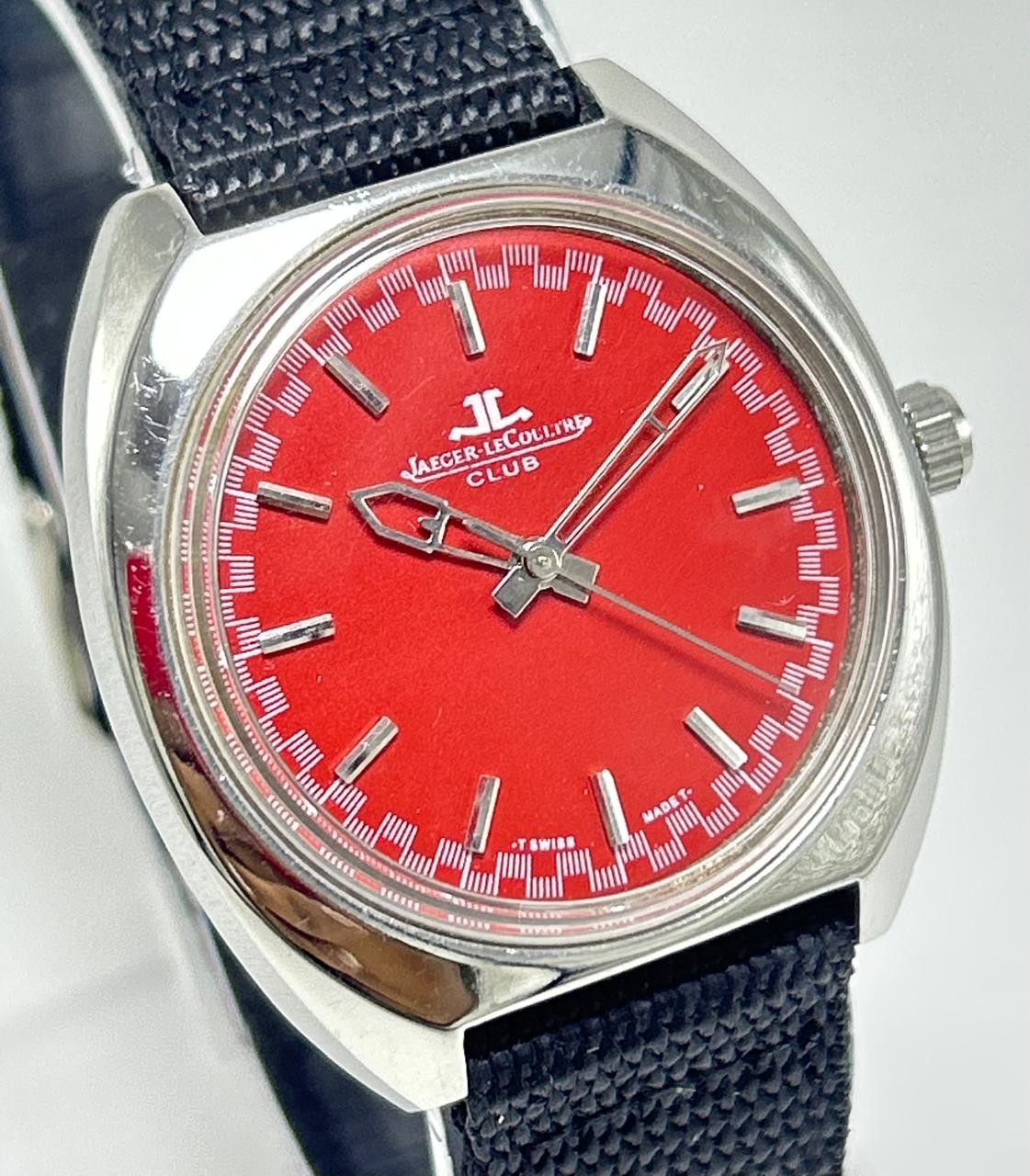 Vintage Jeager-LeCoultre 17 Jewels Manual Winding Swiss Made Men Watch Red Dial Vintage Jeager-LeCoultre 17 Jewels Manual Winding Swiss Made Men Watch Red Dial