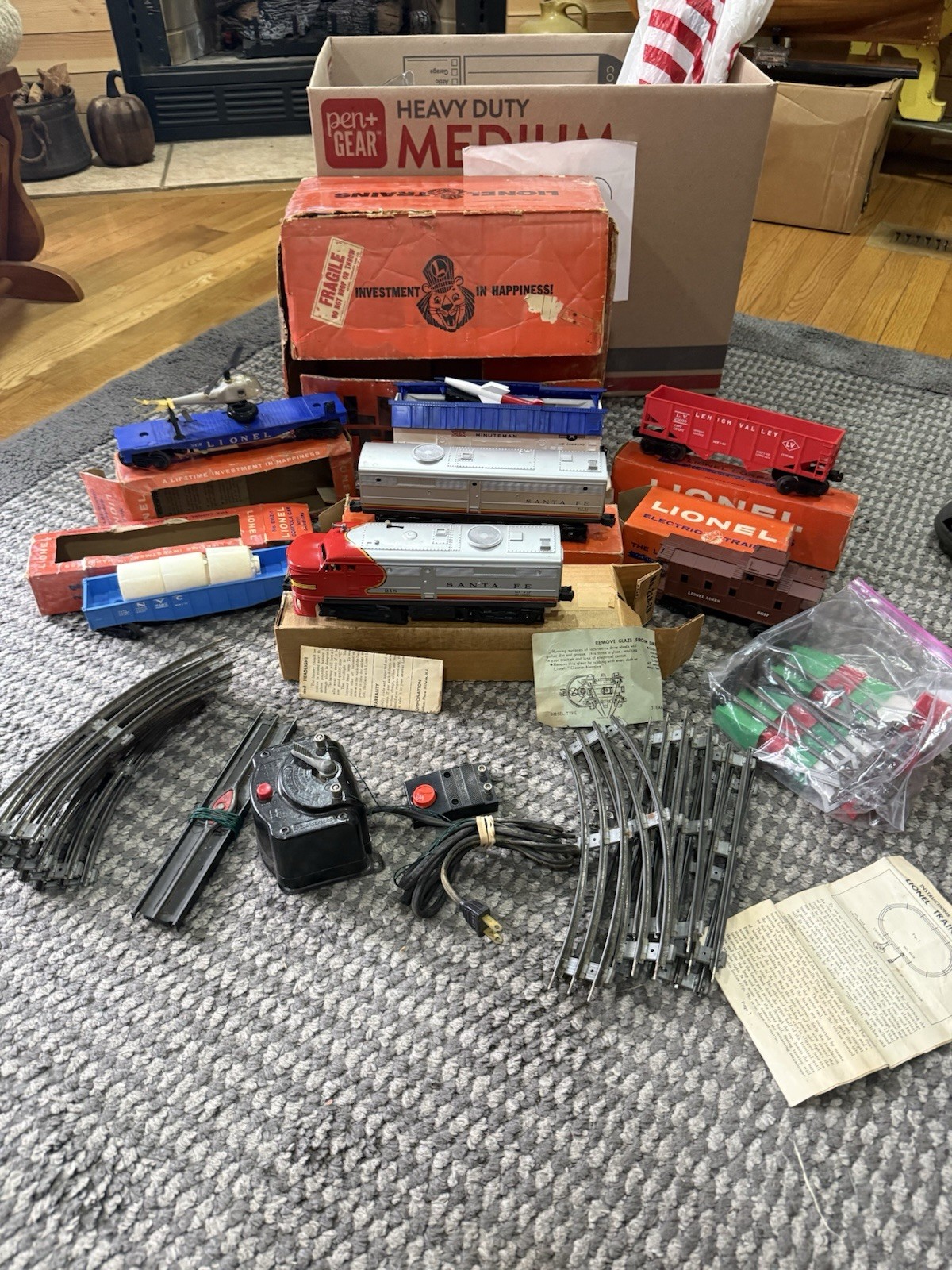 VTG 1961 Lionel Sears Set 9673 Santa Fe Diesel Freight Boxed Postwar 3419 VTG 1961 Lionel Sears Set 9673 Santa Fe Diesel Freight Boxed Postwar 3419