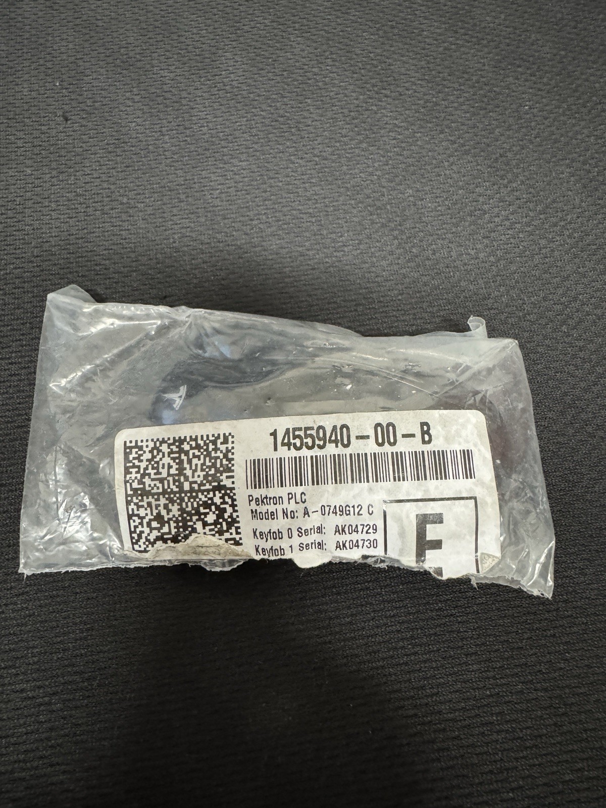 New 12-2020 Tesla Model S Key Fob 1455940-00-B New 12-2020 Tesla Model S Key Fob 1455940-00-B