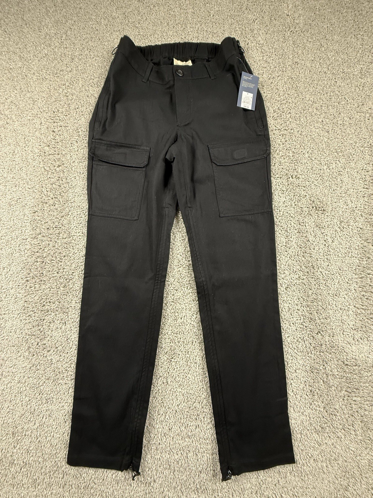 NWT Universal Thread Women’s Adaptative Utility Cargo Pants Size 8 Black $30 NWT Universal Thread Women’s Adaptative Utility Cargo Pants Size 8 Black $30
