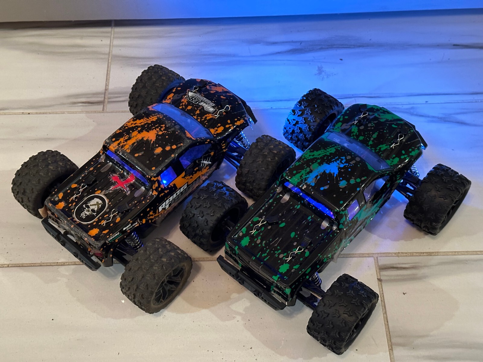 TWO CARS, HAIBOXING 1:18 All Terrain RC Car 18859, 2 used cars, good condition TWO CARS, HAIBOXING 1:18 All Terrain RC Car 18859, 2 used cars, good condition