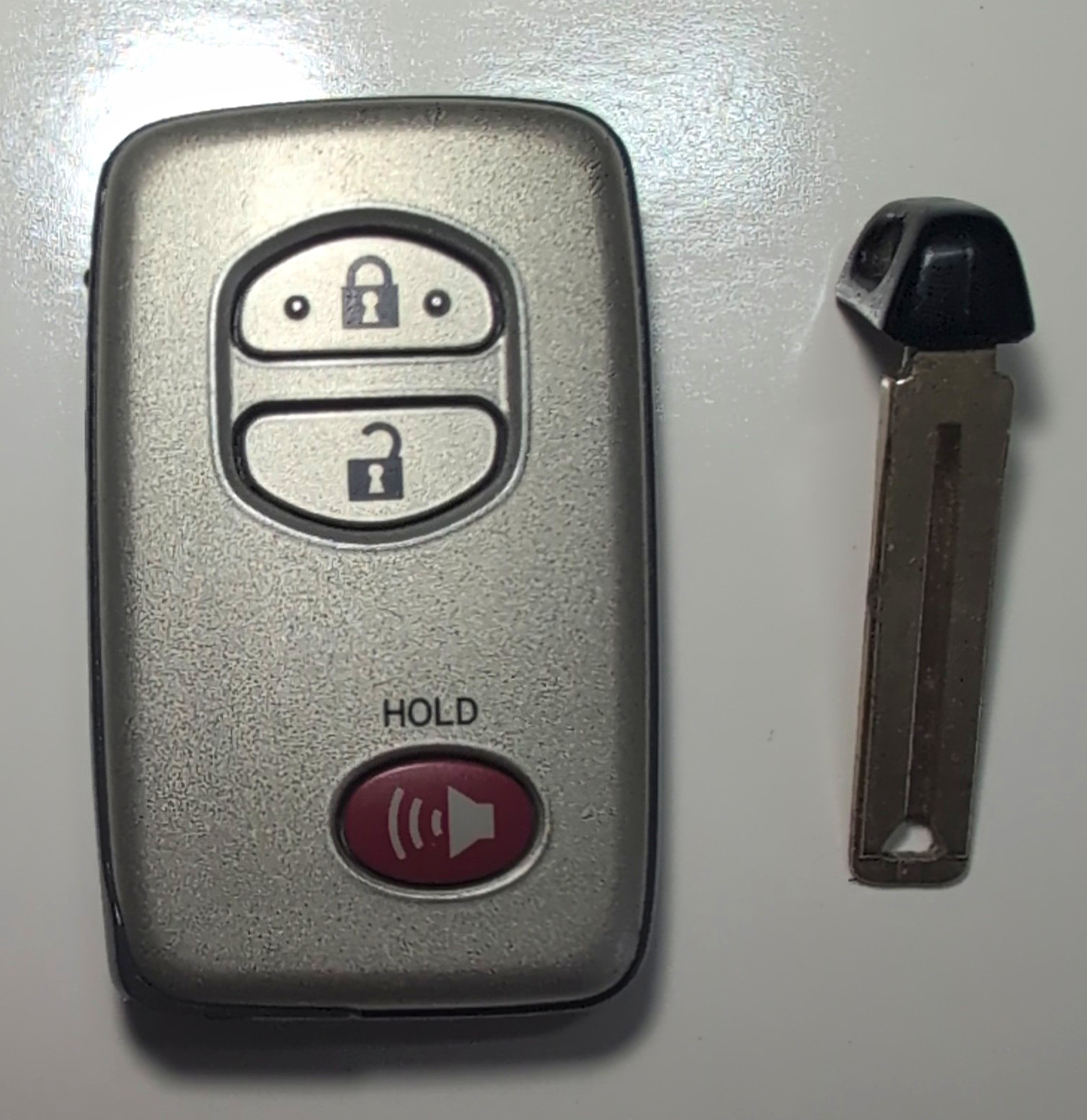 OEM UNLOCKED TOYOTA SILVER HYQ14ACX BOARD GNE 5290 SMART KEY PROX 3 BOTTOM OEM UNLOCKED TOYOTA SILVER HYQ14ACX BOARD GNE 5290 SMART KEY PROX 3 BOTTOM