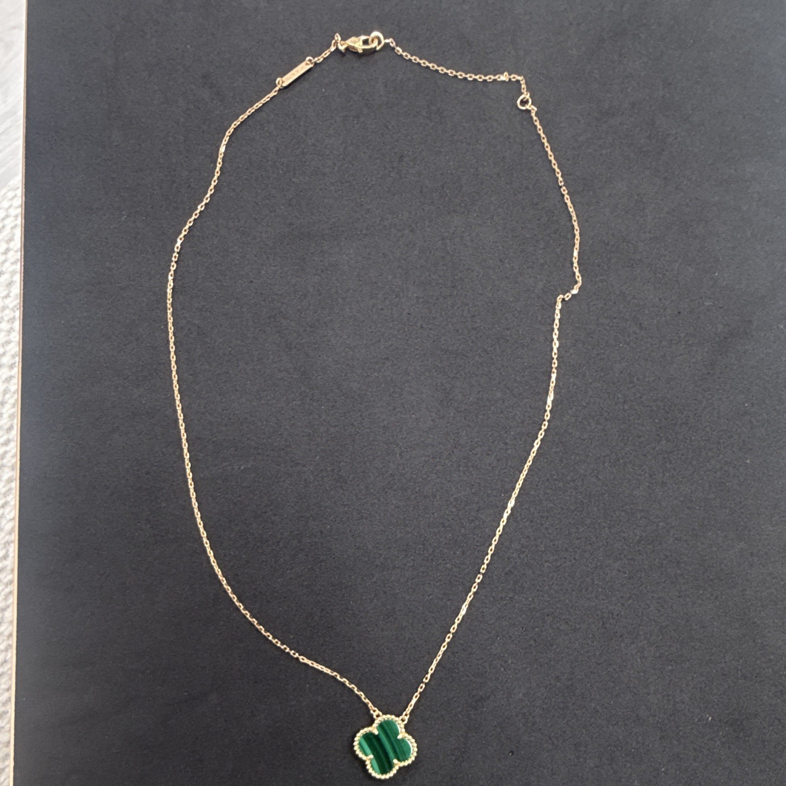 18K Solid Yellow Gold Green Four Leaf Clover Pendant Necklace 16”-18” 18K Solid Yellow Gold Green Four Leaf Clover Pendant Necklace 16”-18”