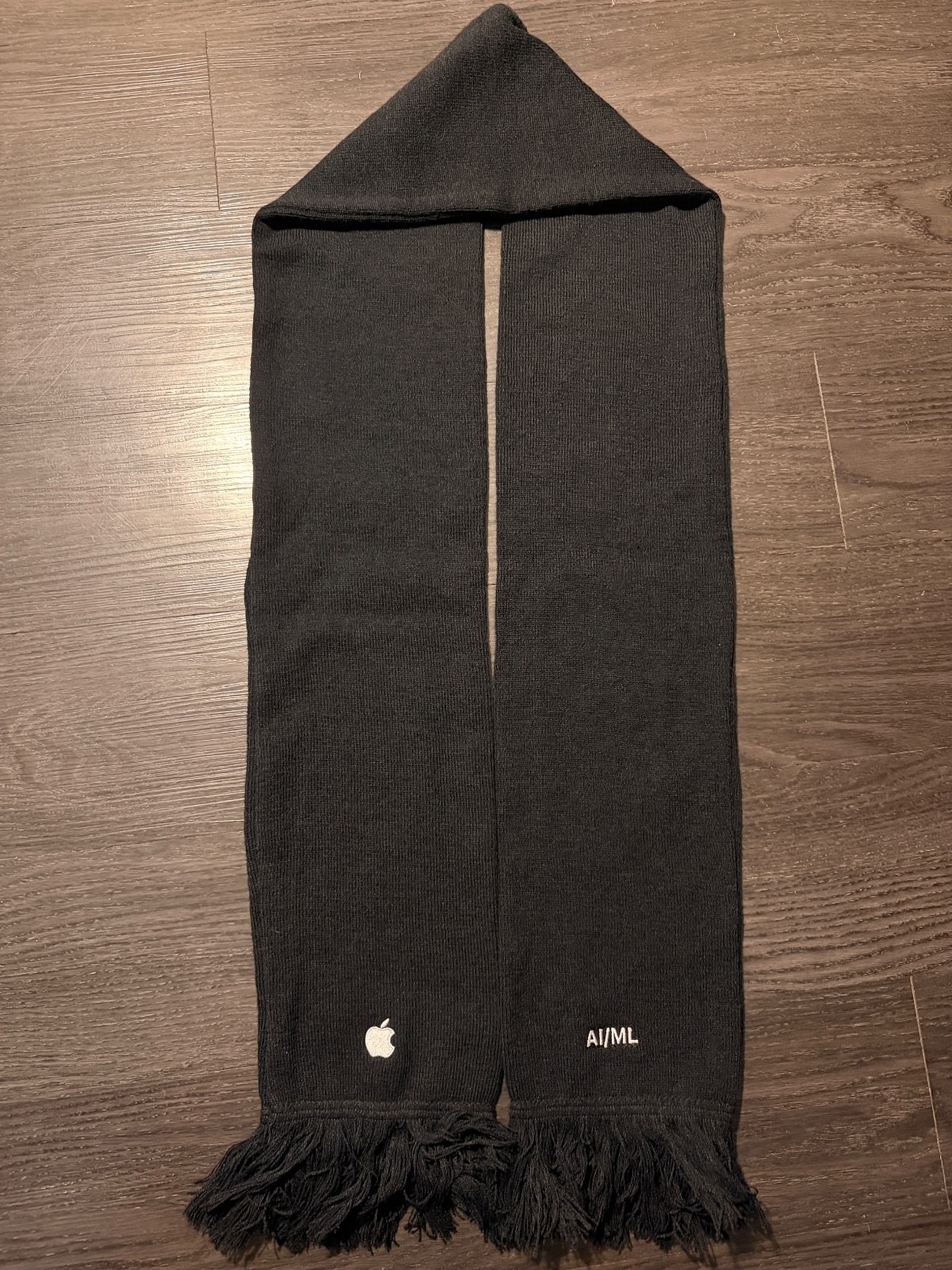 Rare Employee-Exclusive Apple AI/ML Knit Fringe Scarf Rare Employee-Exclusive Apple AI/ML Knit Fringe Scarf