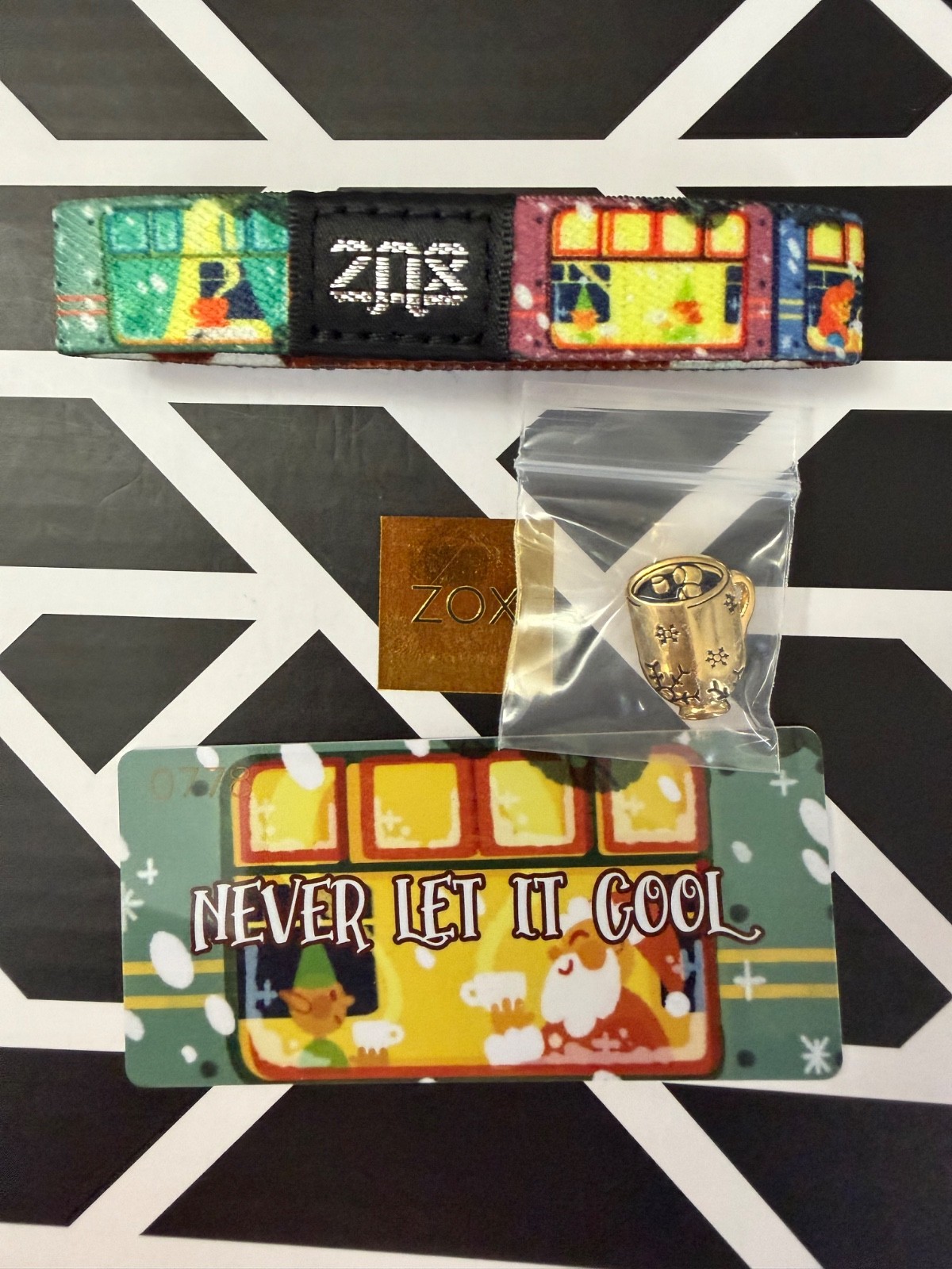 ZOX “NEVER LET IT COOL #778” MEDIUM ZOX “NEVER LET IT COOL #778” MEDIUM