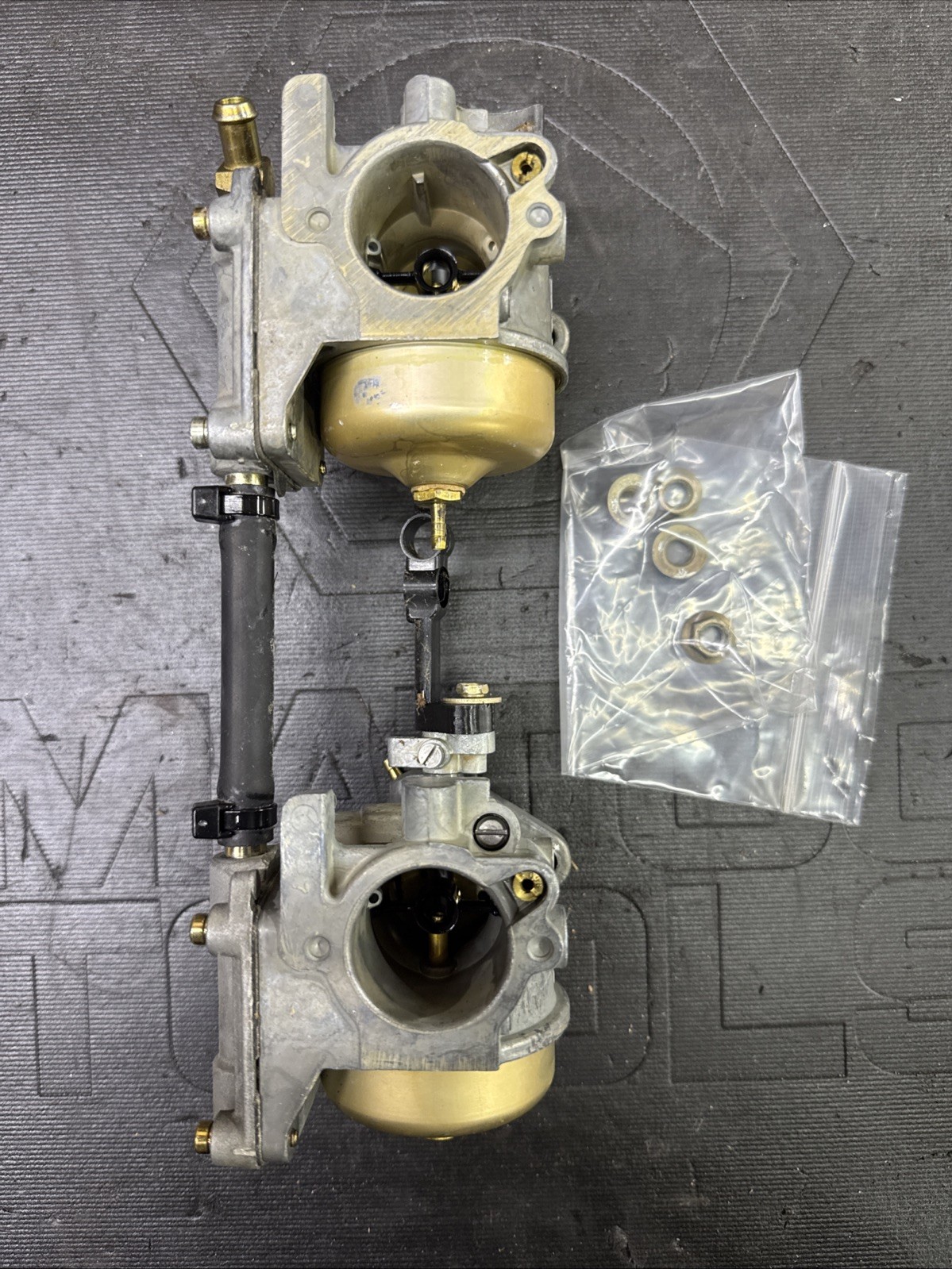 Mercury Mariner 830281A3 Carbs Carburetors WMA 40hp 830281A4 Up Lower 1989-1997 Mercury Mariner 830281A3 Carbs Carburetors WMA 40hp 830281A4 Up Lower 1989-1997