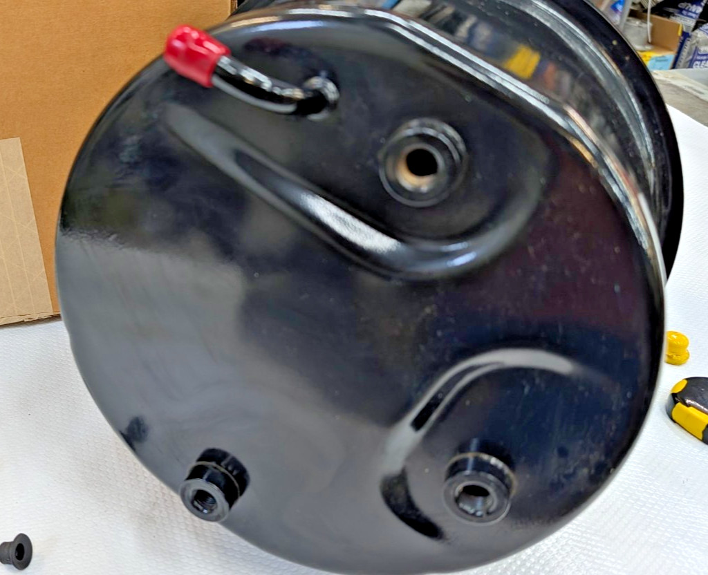 1675831C1 International Surge Tank Deaeration Tank 9200 9300 4900 Trucks 1675831C1 International Surge Tank Deaeration Tank 9200 9300 4900 Trucks