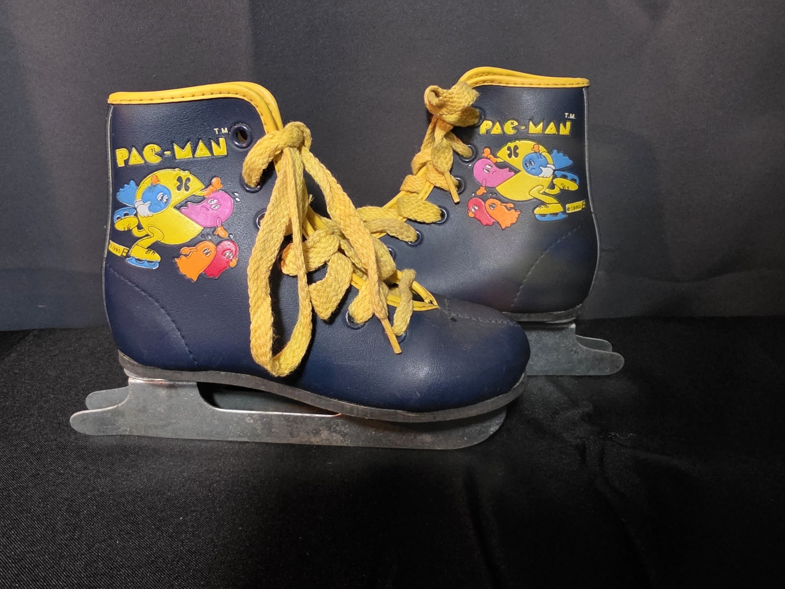 vintage 1980s PAC Man Ice Skates vintage 1980s PAC Man Ice Skates