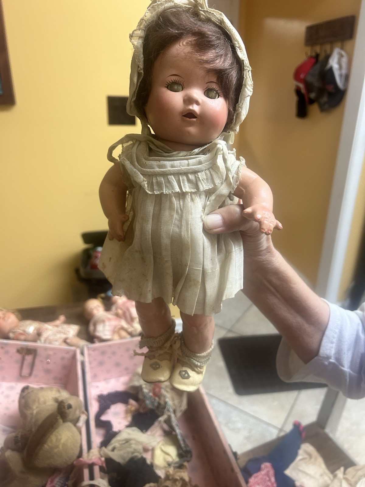 Vintage Dream, Doll With Clothes Fluorescent Eyes Vintage Dream, Doll With Clothes Fluorescent Eyes