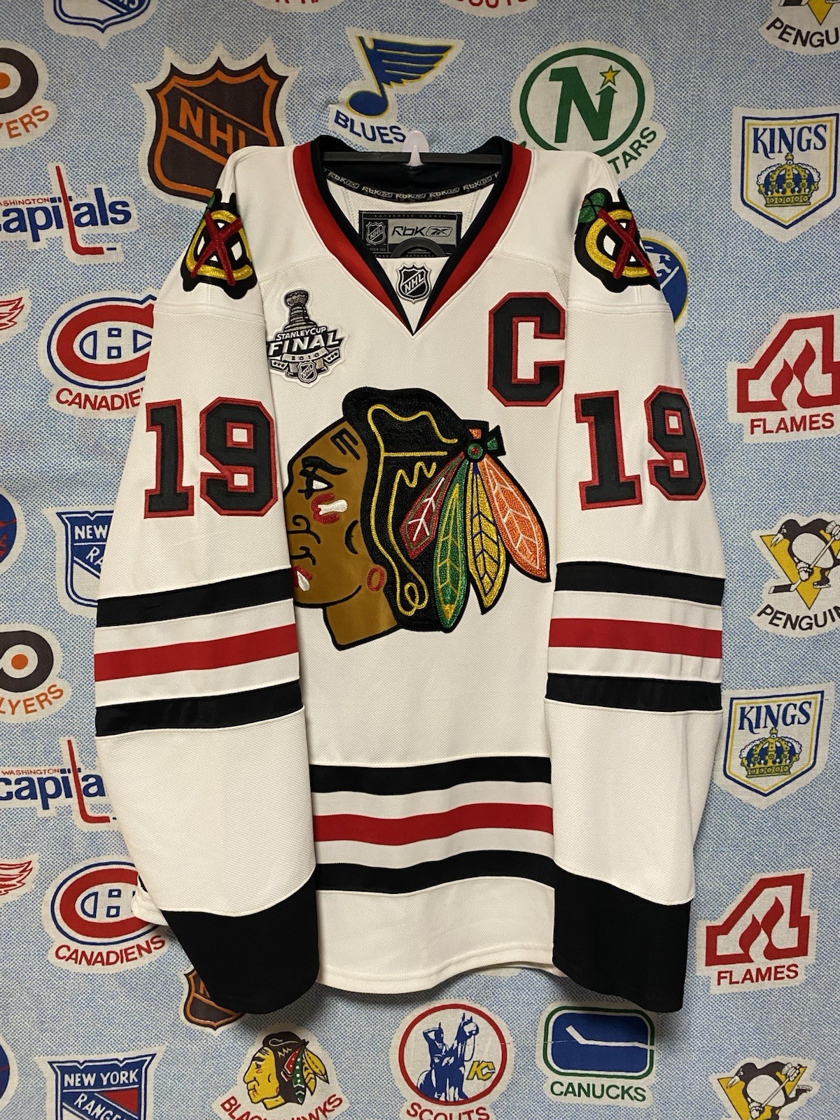 Jonathan Toews Authentic Chicago Blackhawks 2010 Stanley Cup Jersey Reebok 52