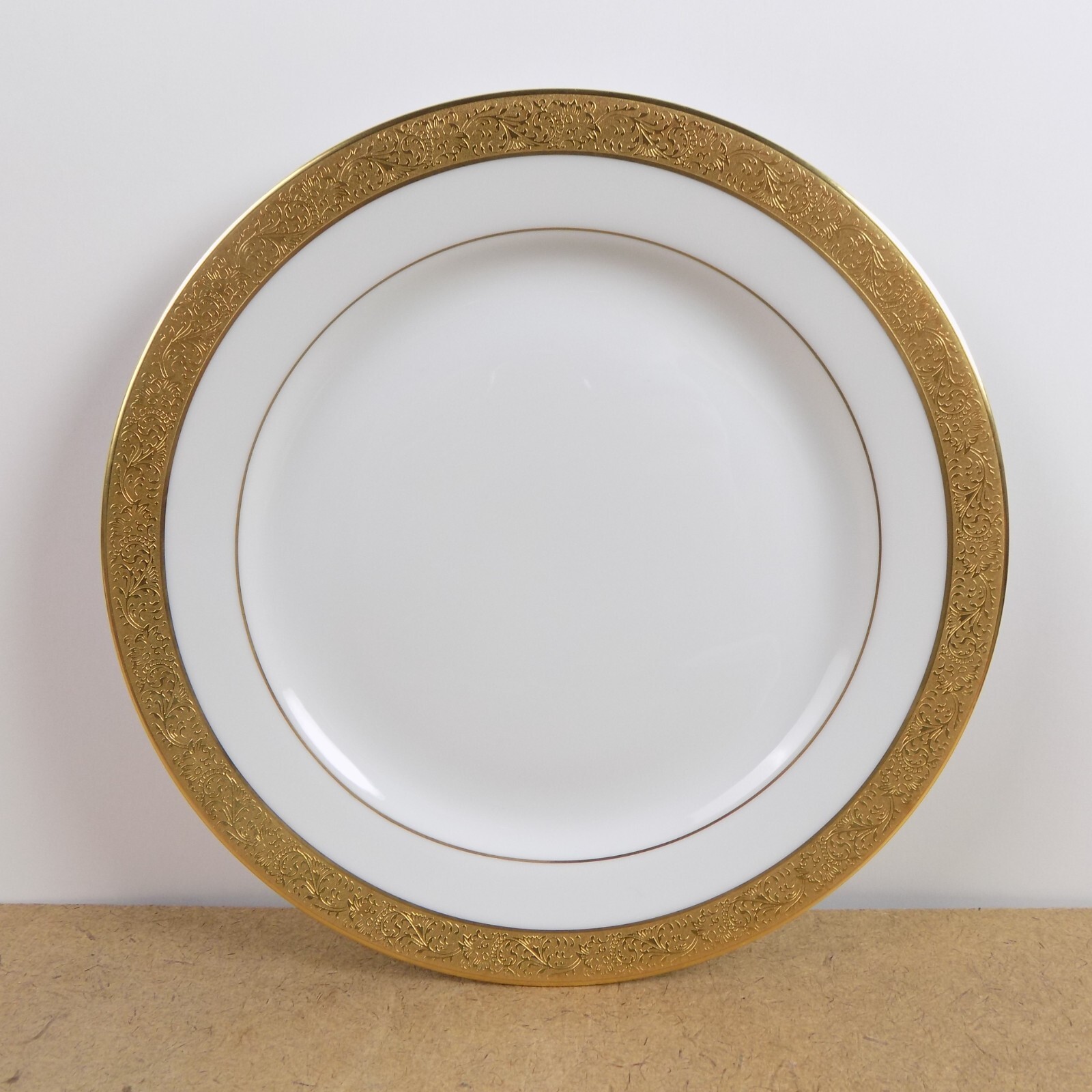 Bernardaud Limoges Villiers Salad Plate Incrustation or fin Gold Band