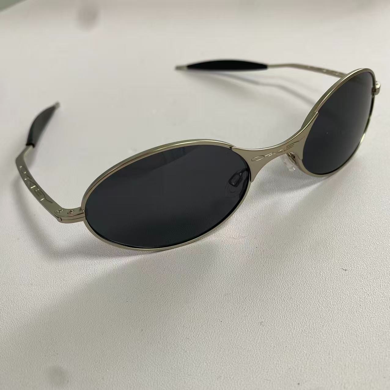 Retro Oakley C Wire1.0 Titanium Sunglasses Sliver Frame Black Lenses