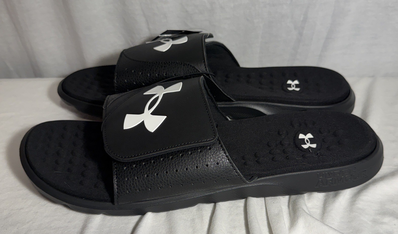 NEW NWT Under Armour Ignite Pro SL Slides Black White Mens size 18 NEW NWT Under Armour Ignite Pro SL Slides Black White Mens size 18