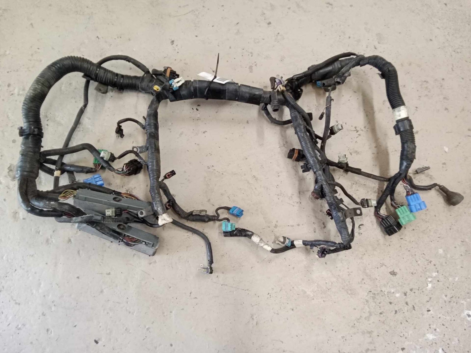 99-01 ISUZU TROOPER 3.5L Engine Wire Harness USED OEM P/N 8972112185