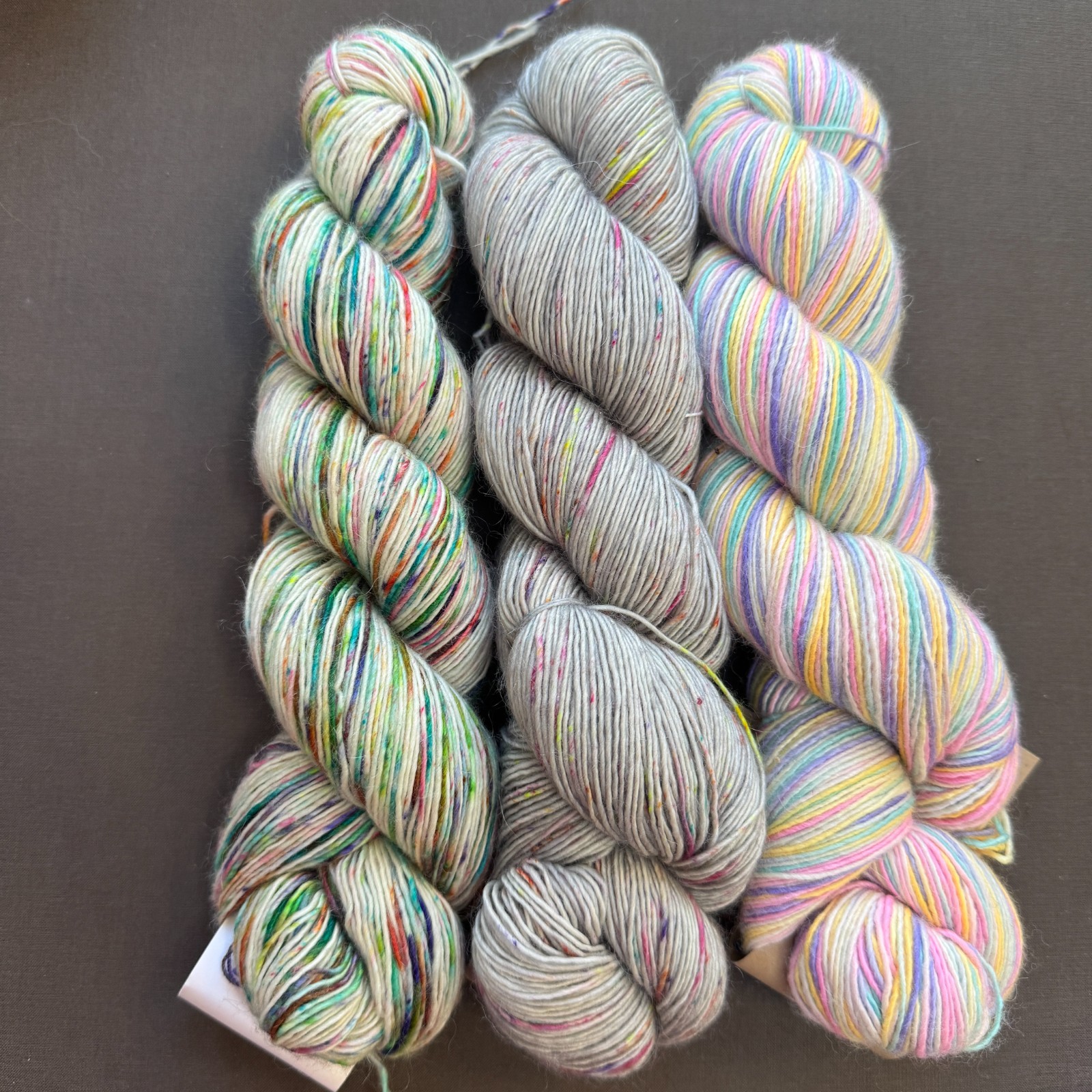 MADELINETOSH TOSH MO LIGHT YARN - 3 Skeins Wool/Mohair 420 Yds MADELINETOSH TOSH MO LIGHT YARN - 3 Skeins Wool/Mohair 420 Yds