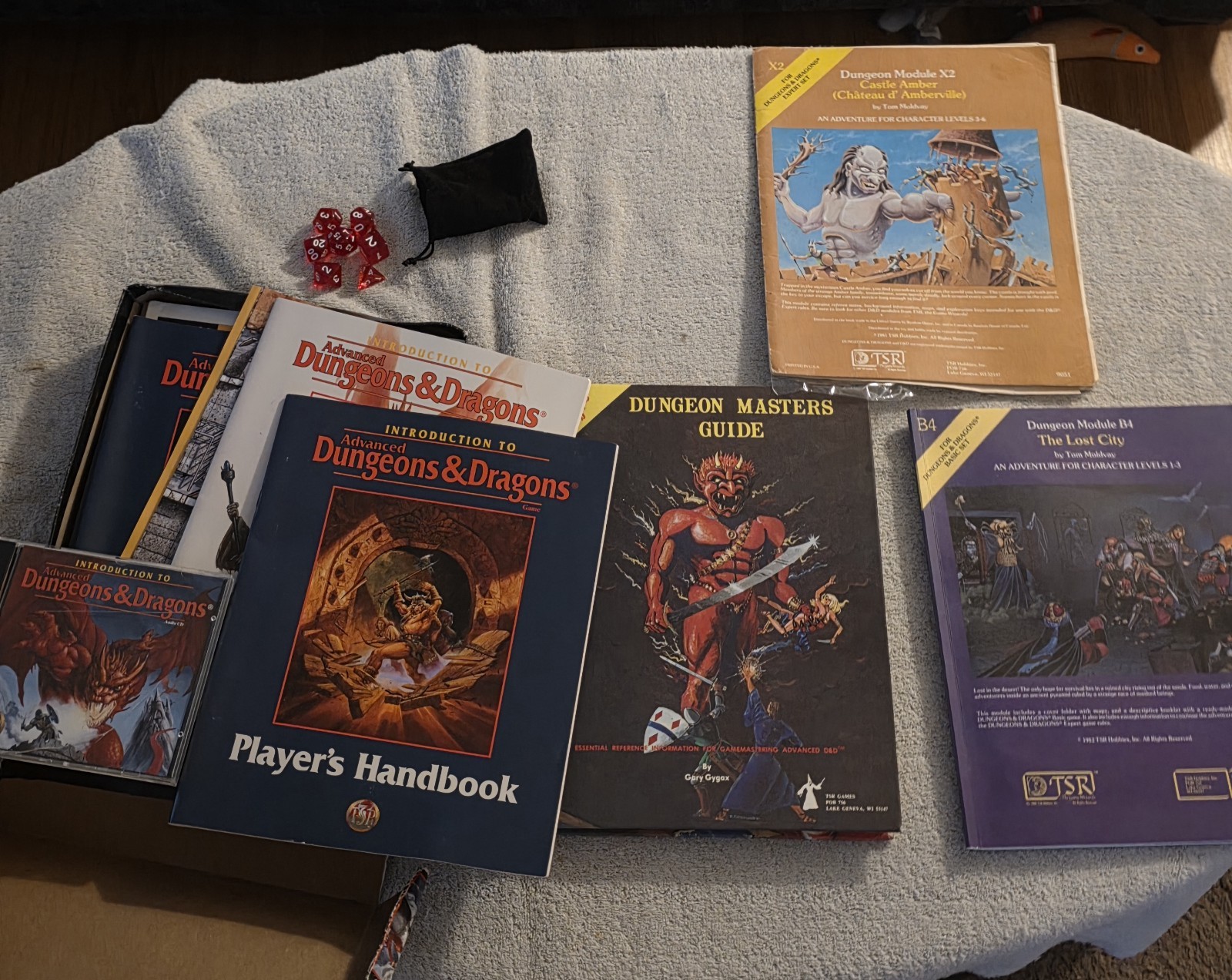 Dungeons and Dragons lot 1st Edition Dungeons Master Guide Dungeons and Dragons lot 1st Edition Dungeons Master Guide