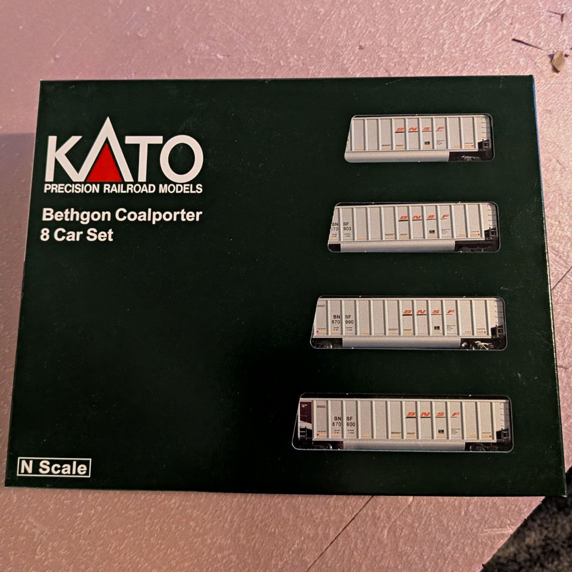 KATO N Scale/N Gauge Bethgon Coalporter Gray Freight Car 8-Car Set KATO N Scale/N Gauge Bethgon Coalporter Gray Freight Car 8-Car Set