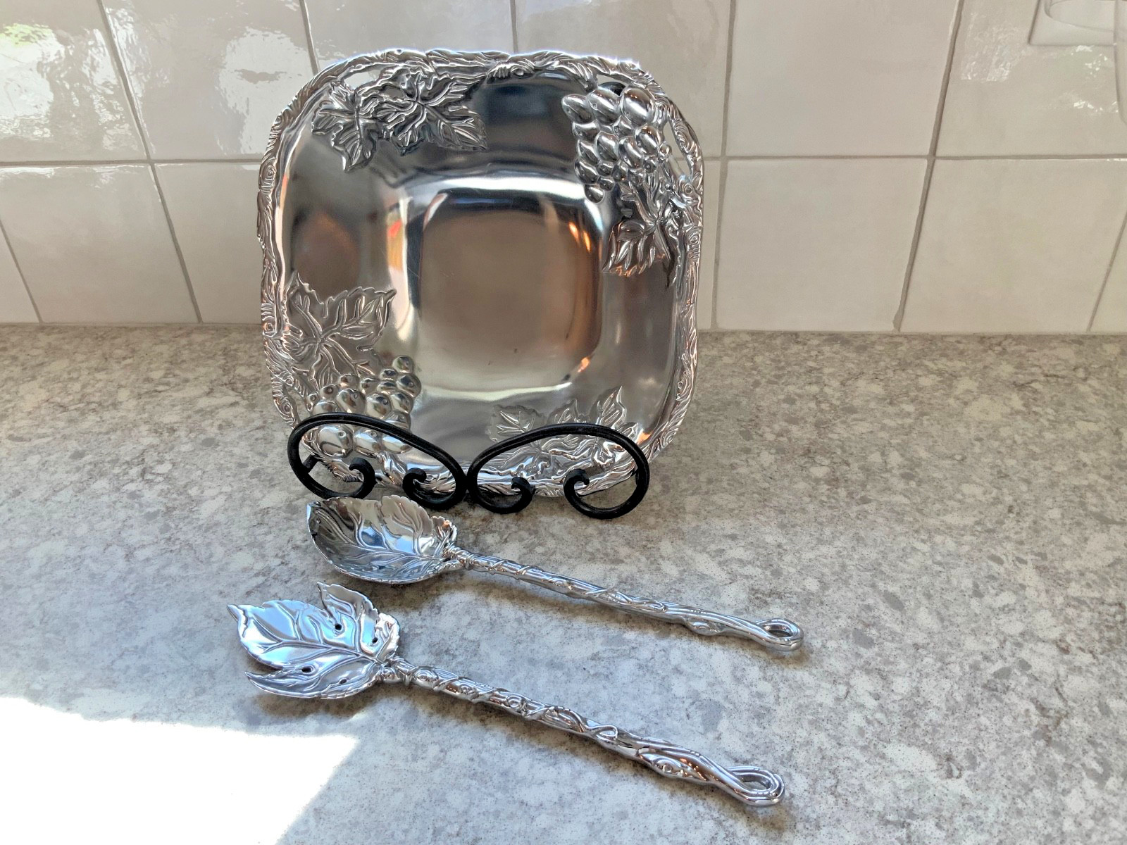Vintage 2001 Arthur Court Grapes And Leaves Salad Set 3 Piece Aluminum Serveware Vintage 2001 Arthur Court Grapes And Leaves Salad Set 3 Piece Aluminum Serveware