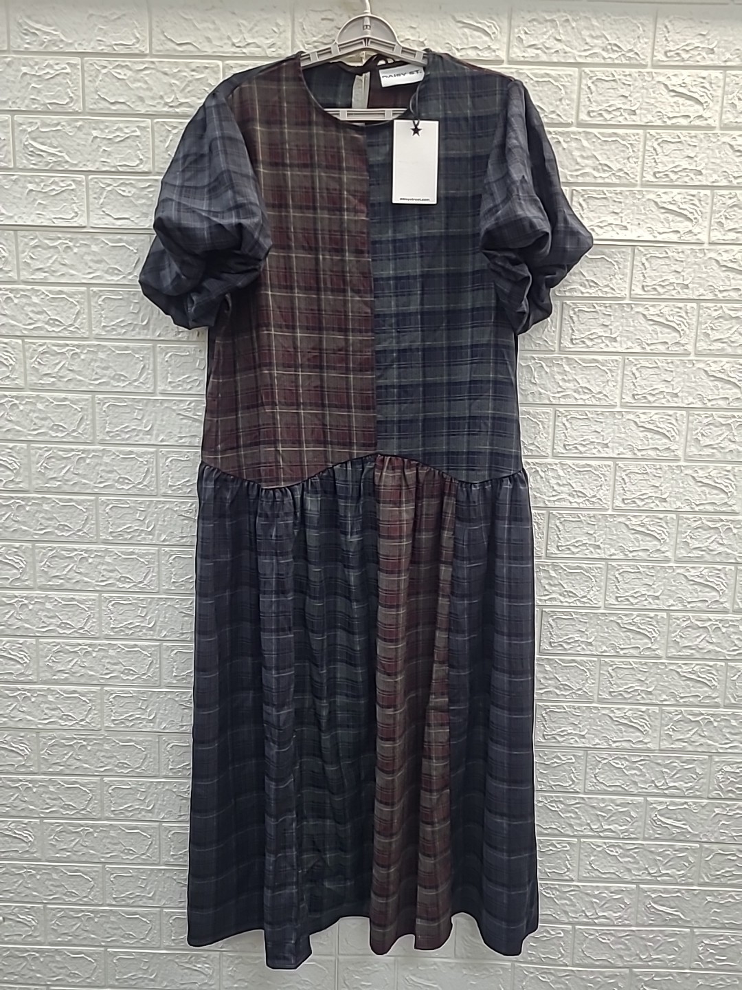 New Daisy St. Daisy Street Throw On Maxi Dress Women’s US Size L New Daisy St. Daisy Street Throw On Maxi Dress Women’s US Size L