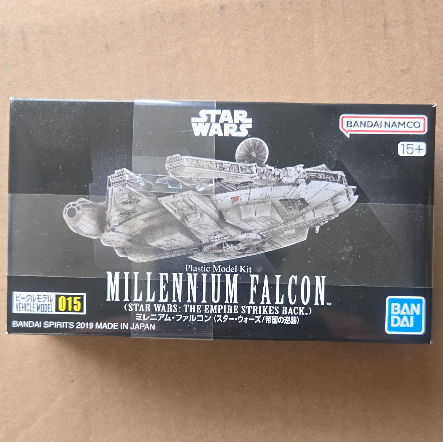 Bandai Star Wars Millennium Falcon Plastic Unassembled Model Kit ESB 15+ 2019 Bandai Star Wars Millennium Falcon Plastic Unassembled Model Kit ESB 15+ 2019
