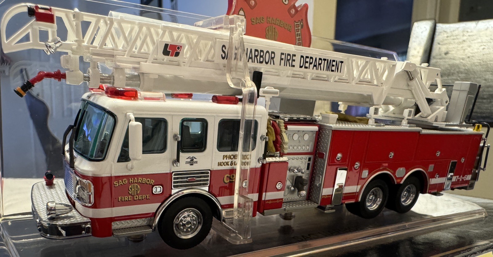 Code 3 Collectibles Sag Harbor Fire Department American LaFrance 1:64 Scale