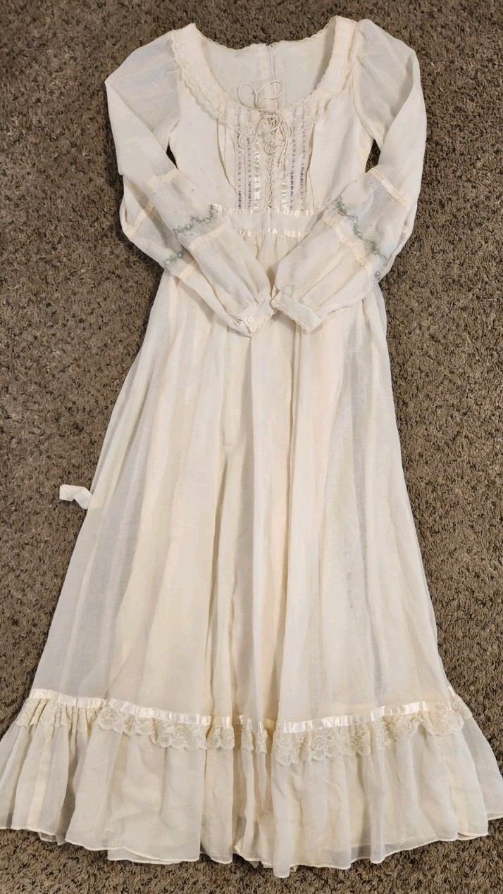 VINTAGE GUNNE SAX FLORAL EMBROIDERED LACE PRAIRIE MAXI DRESS SIZE JUNIORS 11