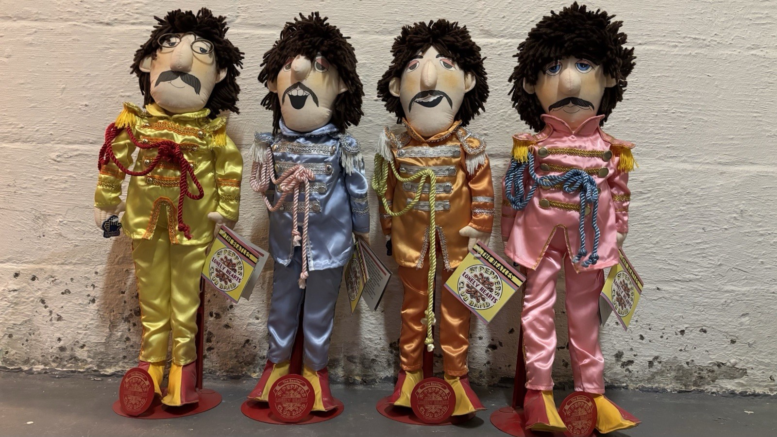 1988 Applause Beatles Sgt. Peppers Lonely Hearts Club 22” Doll Set w/Stands 1988 Applause Beatles Sgt. Peppers Lonely Hearts Club 22” Doll Set w/Stands