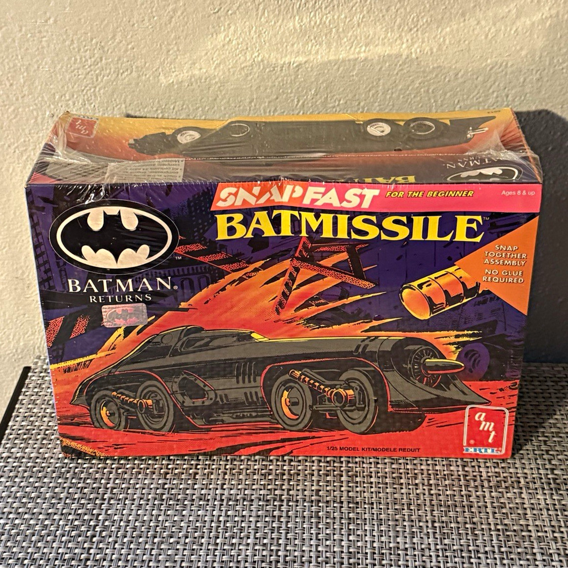 Vtg 1992 BATMAN RETURNS AMT SNAPFAST BATMISSILE 1:25 SCALE SNAP KIT #6614 Vtg 1992 BATMAN RETURNS AMT SNAPFAST BATMISSILE 1:25 SCALE SNAP KIT #6614