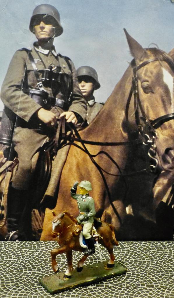 Prewar-German Cavalry-Mounted Officer Saluting by Elastolin-Lineol Hausser