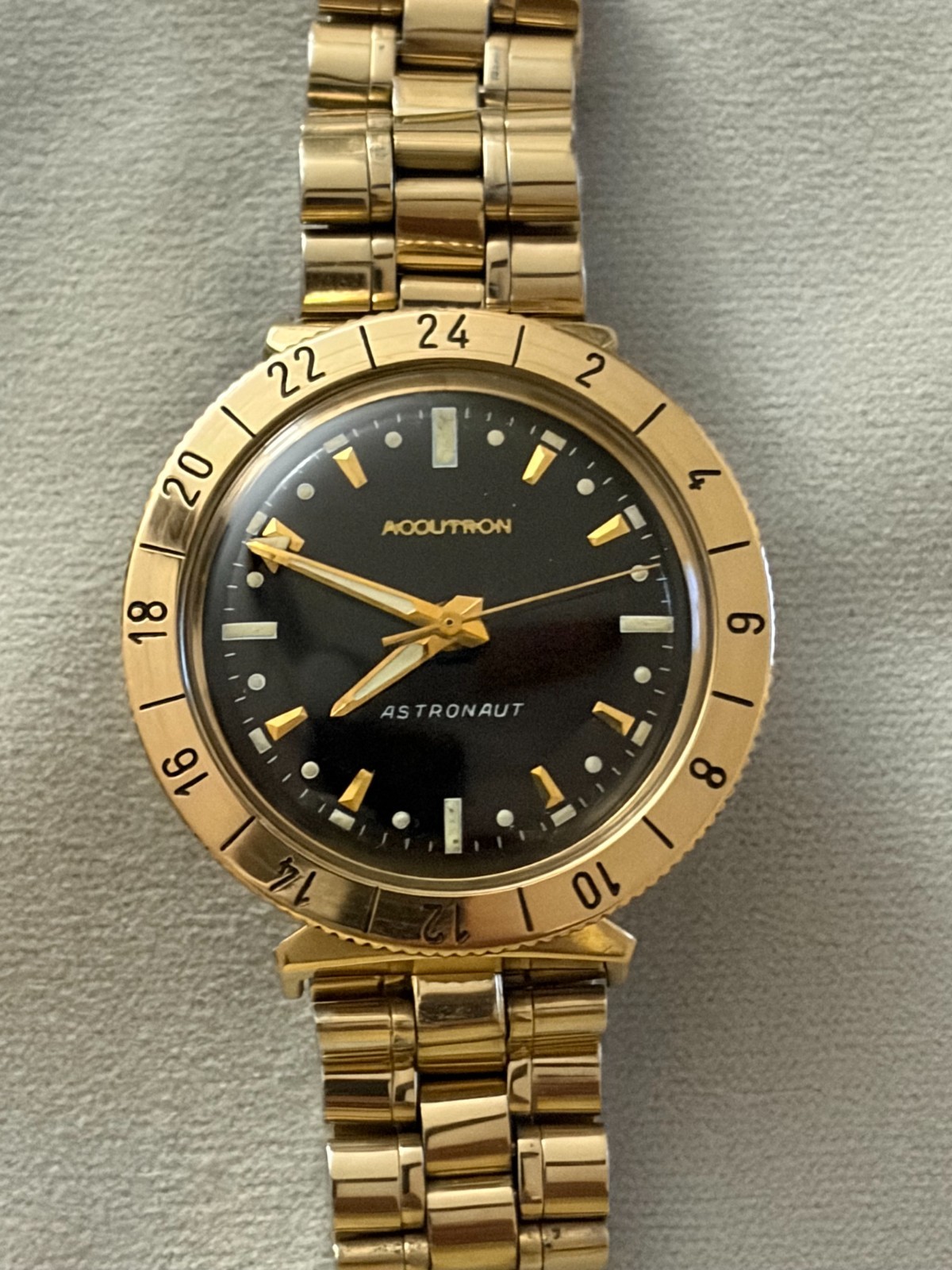 Bulova Accutron 214 Astronaut Solid 14K Gold Bezel M7 Bulova Accutron 214 Astronaut Solid 14K Gold Bezel M7
