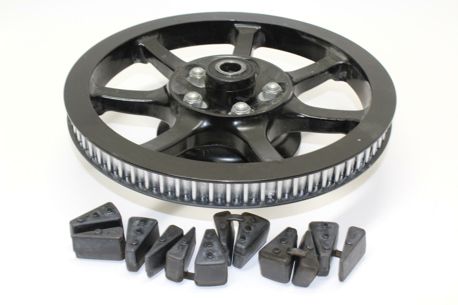14-18 Yamaha  Bolt 950 Xvs950 Rear Driver Belt Sprocket OEM
