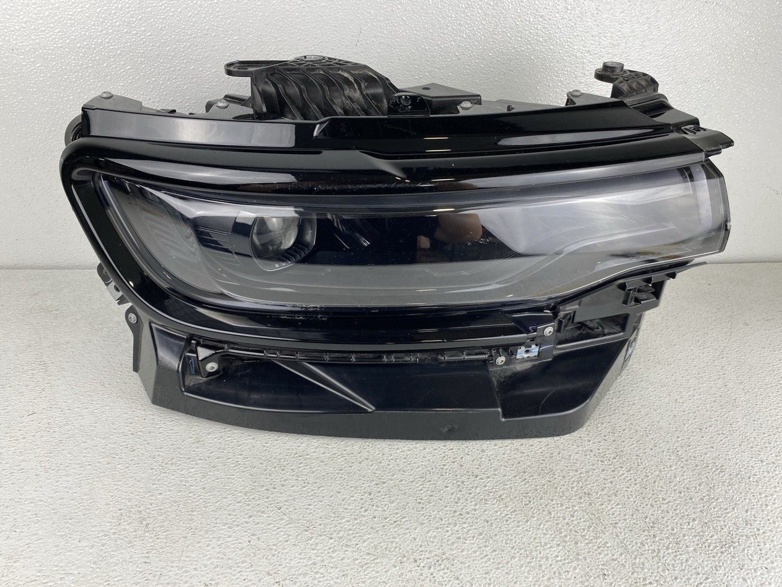 2022-2025 Jeep Wagoneer LED BLACK Headlight Right Passenger Side OEM 68290080AC