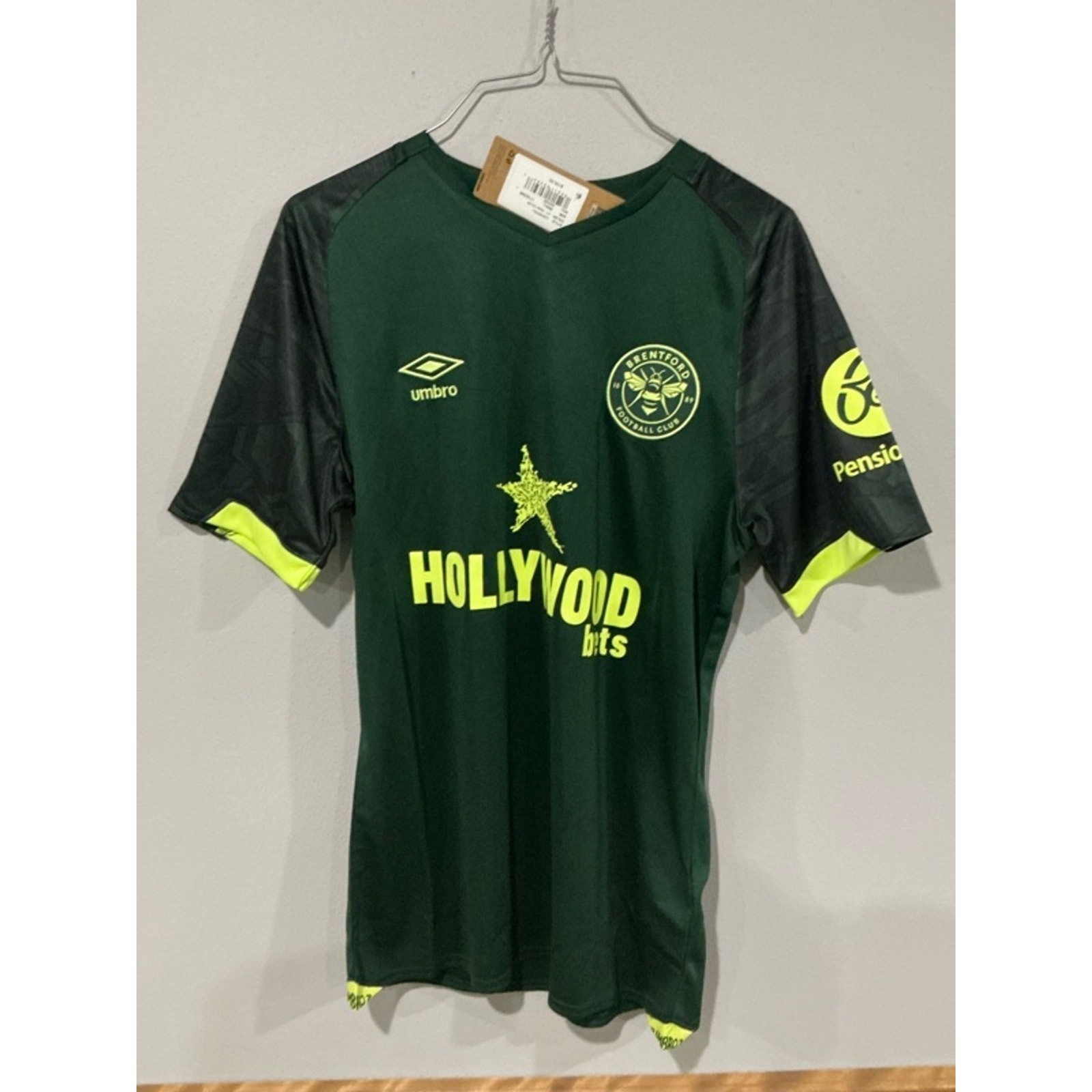 Umbro Brentford FC Third Kit Replica Jersey Black/Green Sz S