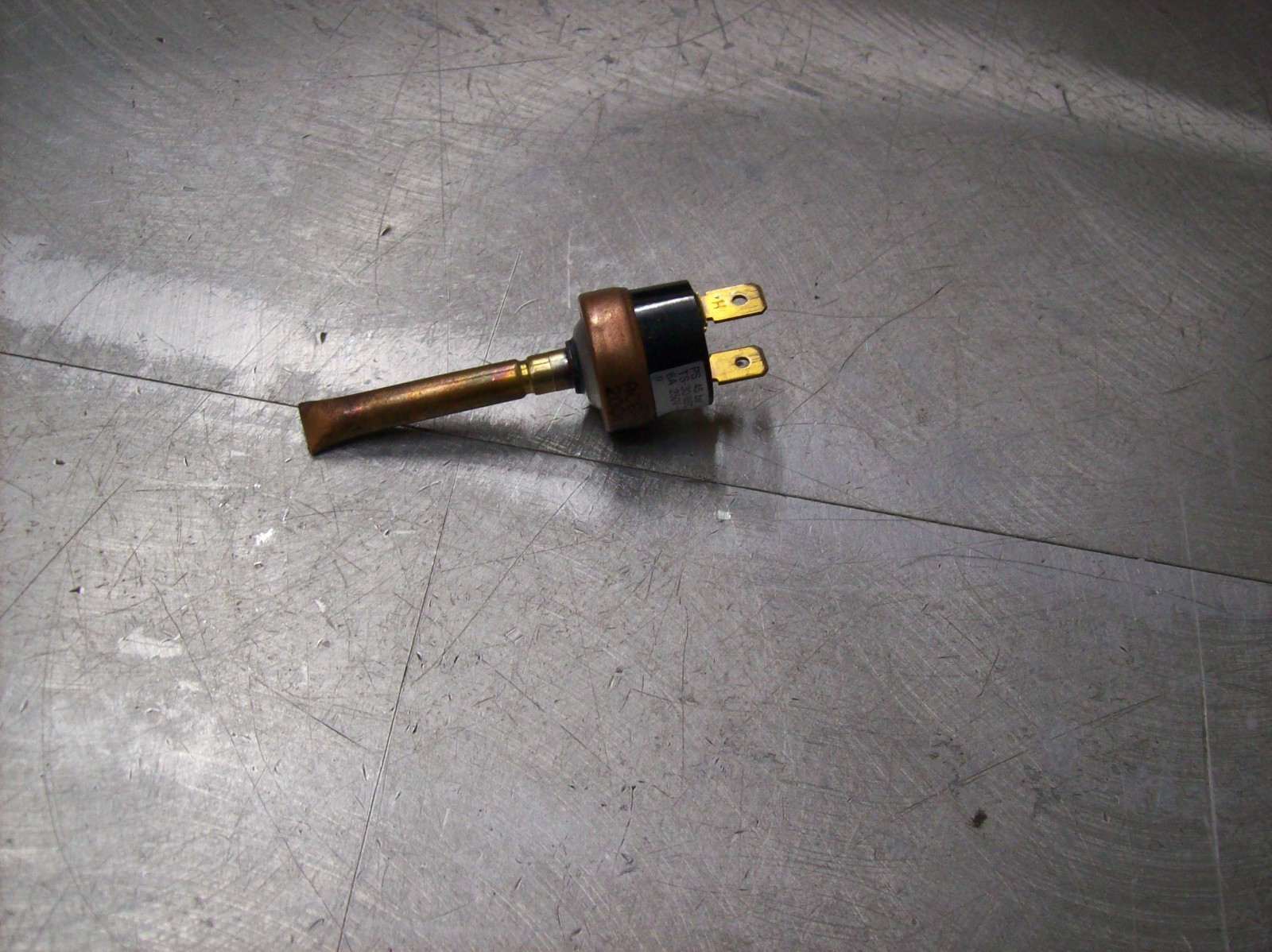 Manitowoc Genuine OEM NOS Pressure Switch 2001243 Manitowoc Genuine OEM NOS Pressure Switch 2001243