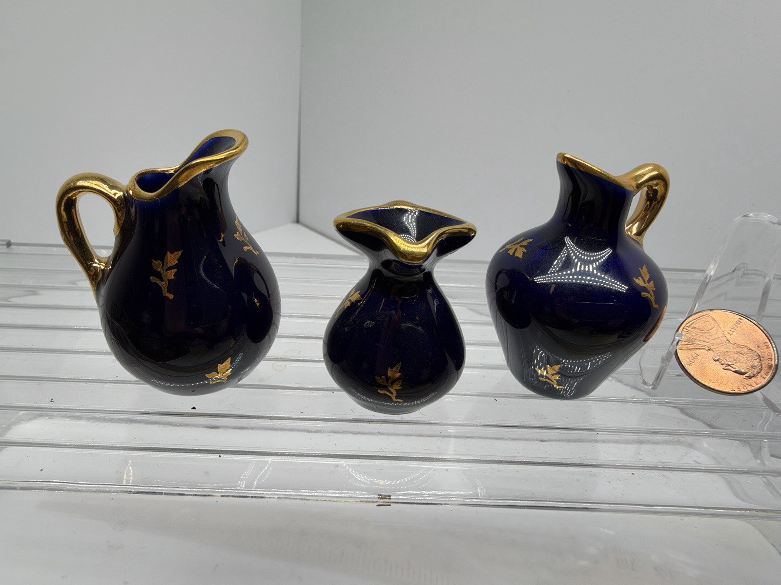 Vintage Dollhouse Miniatures Blue and Gold Limoges Vases (3 pc) Vintage Dollhouse Miniatures Blue and Gold Limoges Vases (3 pc)