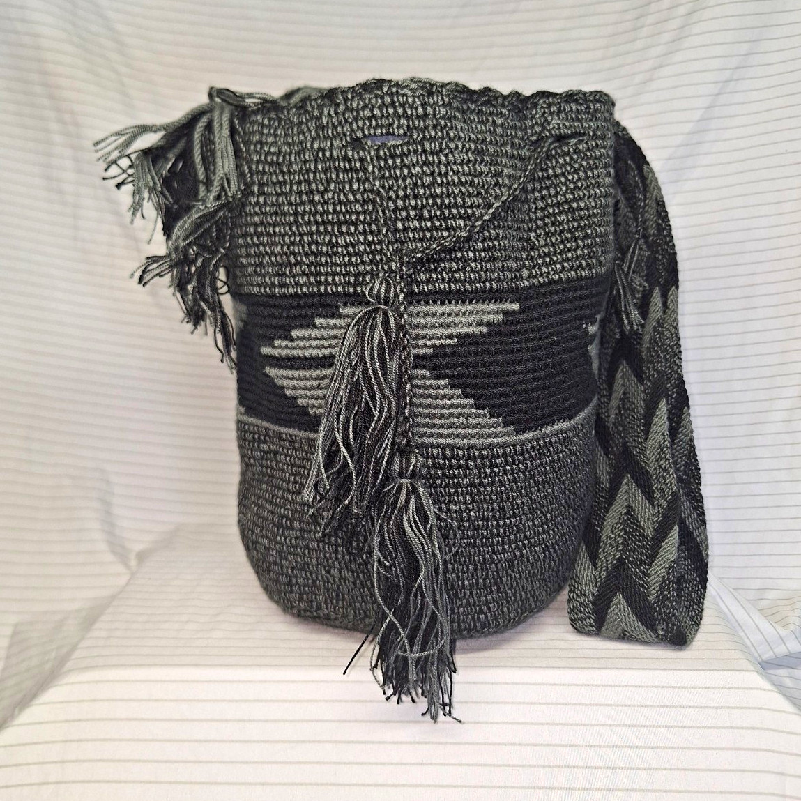 Authentic Handmade Wayuu Mochila Bag Charcoal Grey Black Unisex Tribal Crossbody