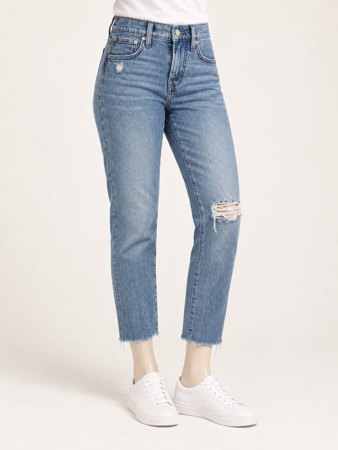 Madewell Women’s Petite Jeans 23P Light Wash Ripped Knee Raw Hem Denim Madewell Women’s Petite Jeans 23P Light Wash Ripped Knee Raw Hem Denim