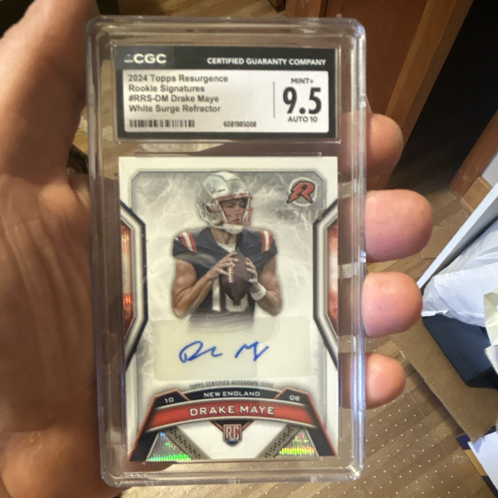 Topps 2024 Resurgence Drake Maye RRS-DM RC Auto White Surge /125 CGC 9.5 Topps 2024 Resurgence Drake Maye RRS-DM RC Auto White Surge /125 CGC 9.5