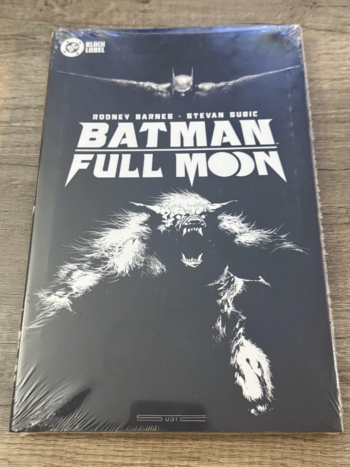 Batman Full Moon by Rodney Barnes (Hardcover, Sealed New) DC Comics Black Label Batman Full Moon by Rodney Barnes (Hardcover, Sealed New) DC Comics Black Label