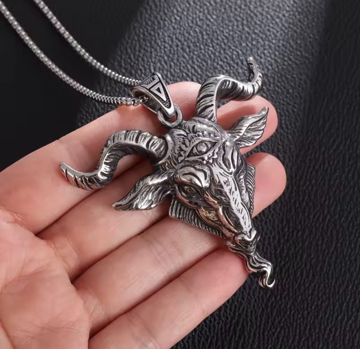 Gothic Baphomet Goat Head Pendant 316L Stainless Steel Ram Skull Necklace Punk Gothic Baphomet Goat Head Pendant 316L Stainless Steel Ram Skull Necklace Punk
