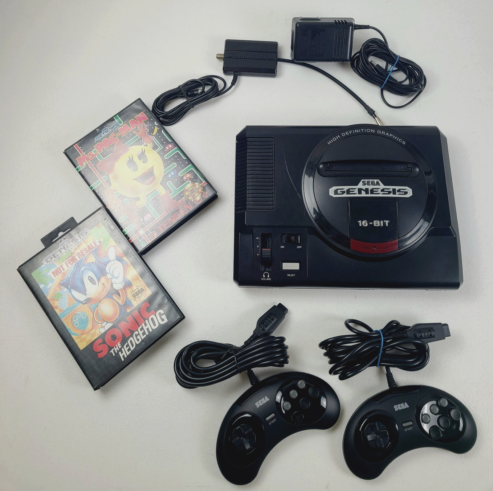 SEGA Genesis Model 1 Bundle (2 Controllers Power & A/V Cables 2 Games) TESTED