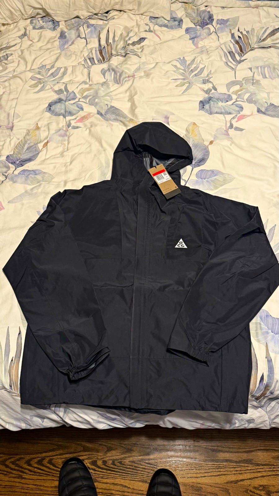 Nike ACG Men’s L Black phantazma jacket. New with tags