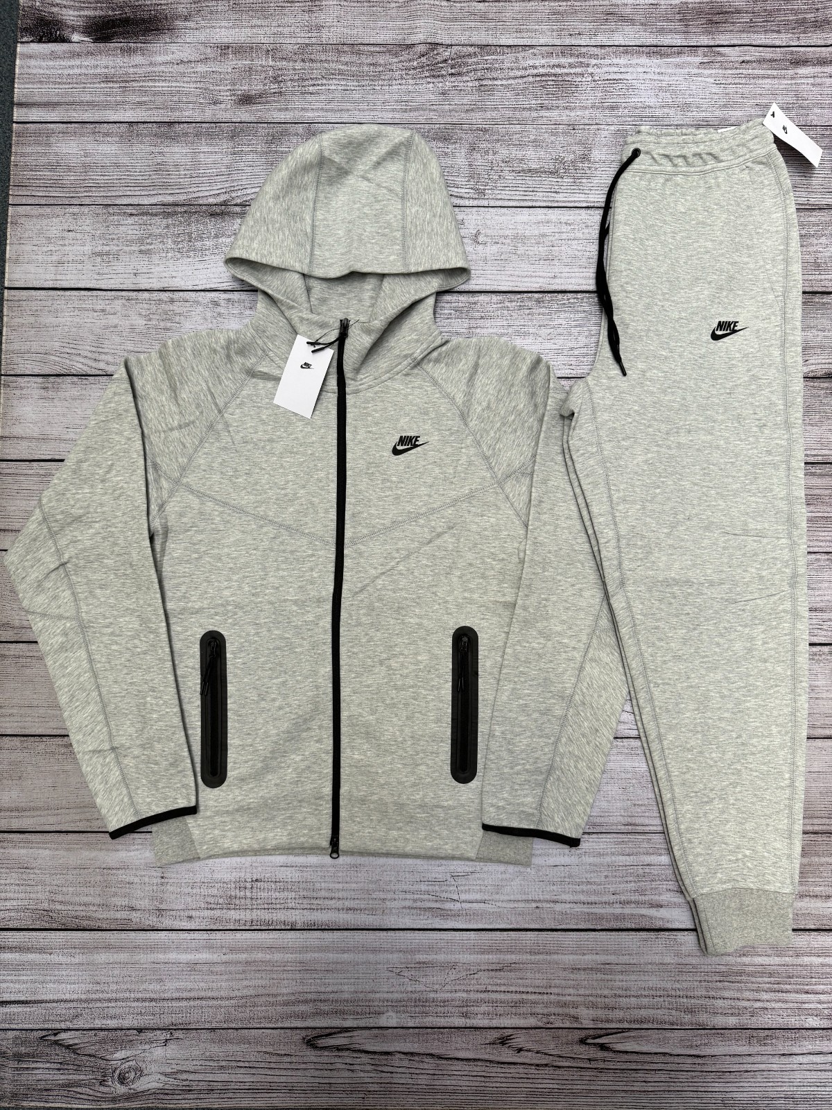 NEW Nike Sportswear Tech Fleece Full-Zip Hoodie & Joggers Set Grey Size S-XL NEW Nike Sportswear Tech Fleece Full-Zip Hoodie & Joggers Set Grey Size S-XL