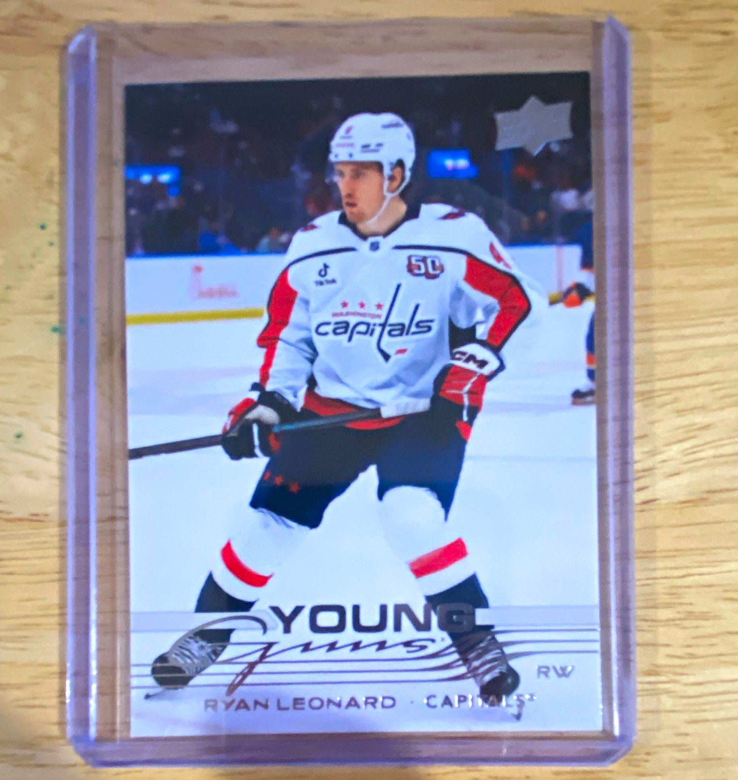Upper Deck 2025-26 Series 1 Young Guns Ryan Leonard RC #238 Capitals