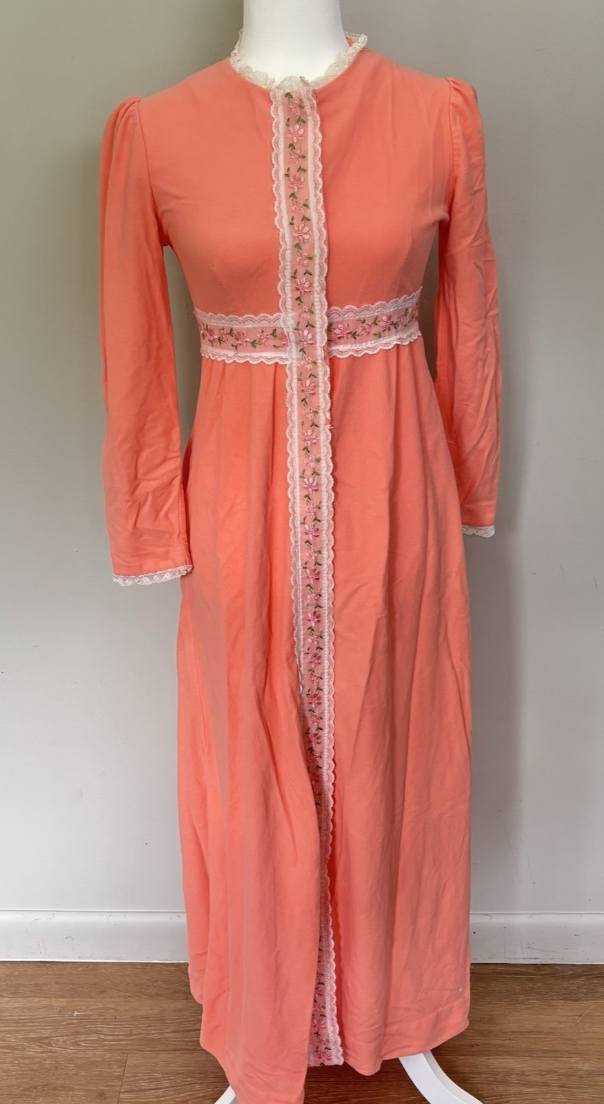 VTG 50s/60s Junior Loungees Peach Floral Embroidered House Dress-Size 5-Long