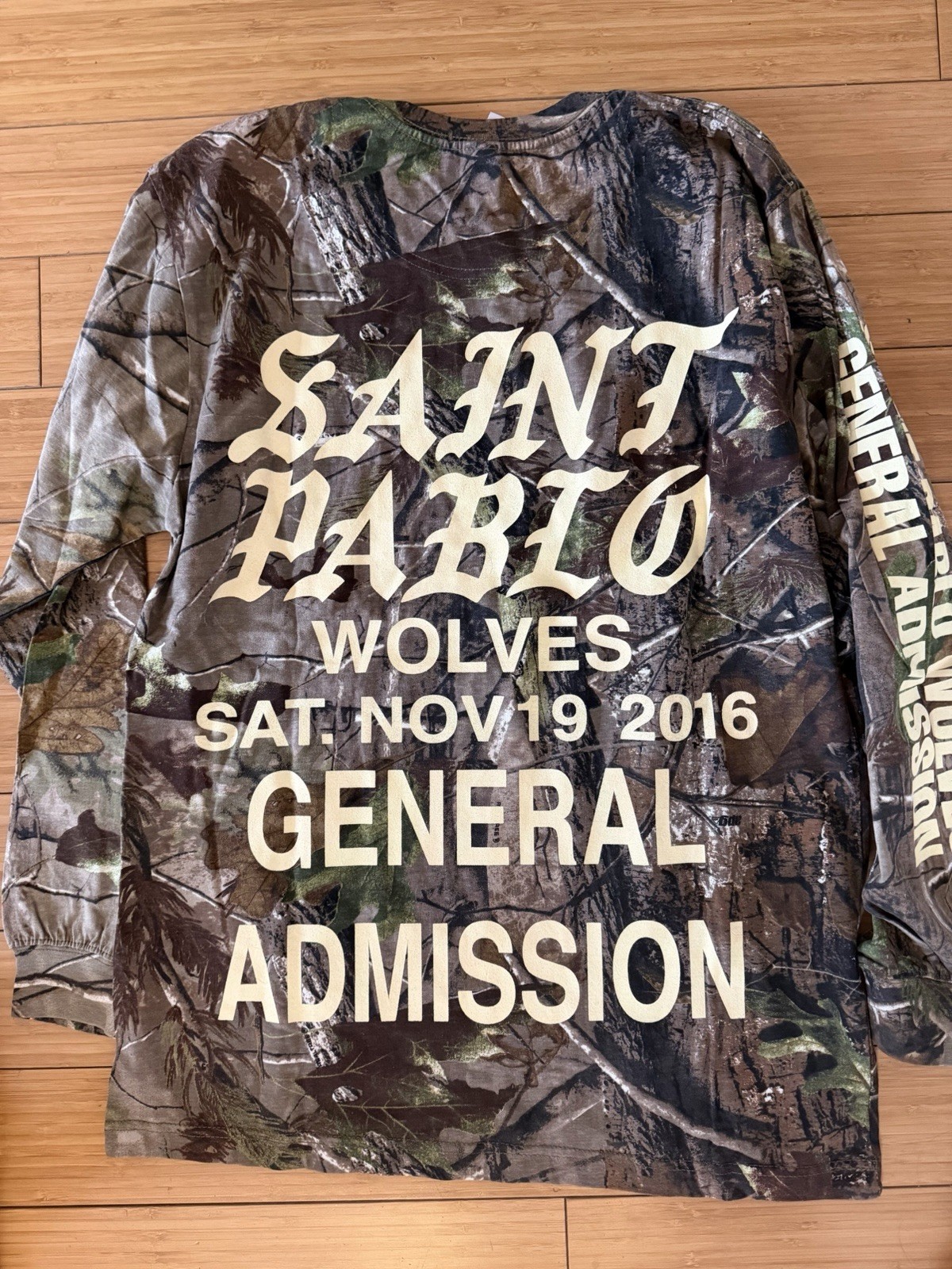 Kanye West TLOP Tour NWOT Camo Long Sleeve Shirt Size L 2016 Kanye West TLOP Tour NWOT Camo Long Sleeve Shirt Size L 2016