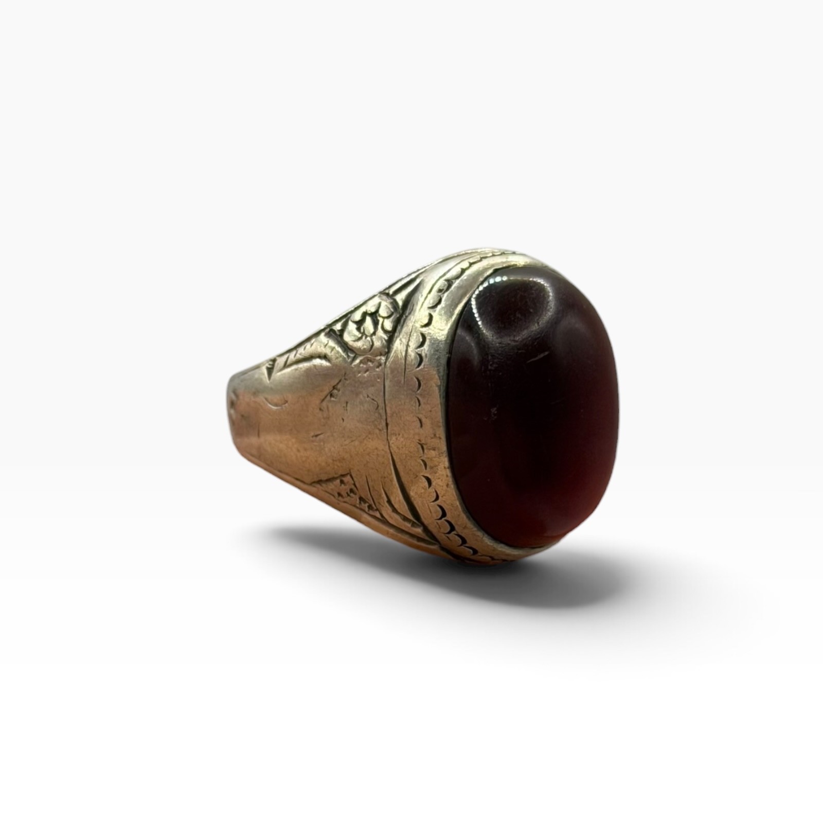 Vintage Silver Middle Eastern Style Ring Etched Detail Dark Stone Vintage Silver Middle Eastern Style Ring Etched Detail Dark Stone
