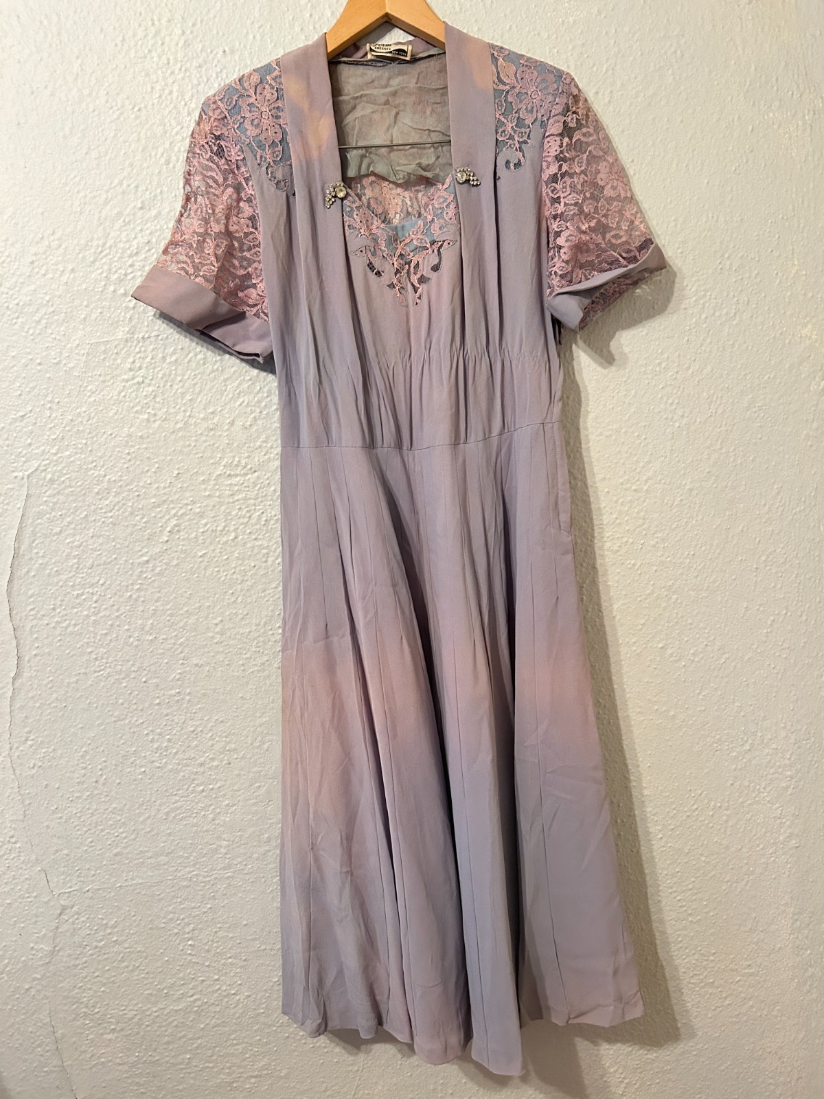 Vintage 1940’s Fit & Form New York Womens L/XL Purple Rayon Lace Cocktail Dress