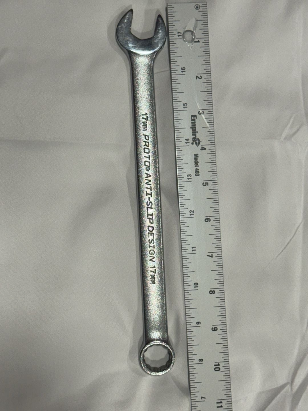 Proto 17mm Anti-Slip Design Combination Wrench 1217MASD Proto 17mm Anti-Slip Design Combination Wrench 1217MASD